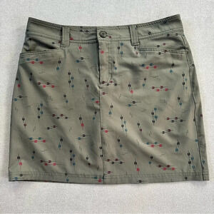 Eddie Bauer olive green printed skort. Size 6.